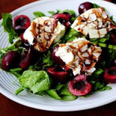 Spinach & Goat Cheese Salad